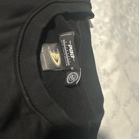 Pro standard lurury Atlantic collection Anaheim Ducks Black women Sweater - Picture 8 of 16